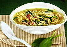 грибной суп с ветчиной и лапшой по-китайски